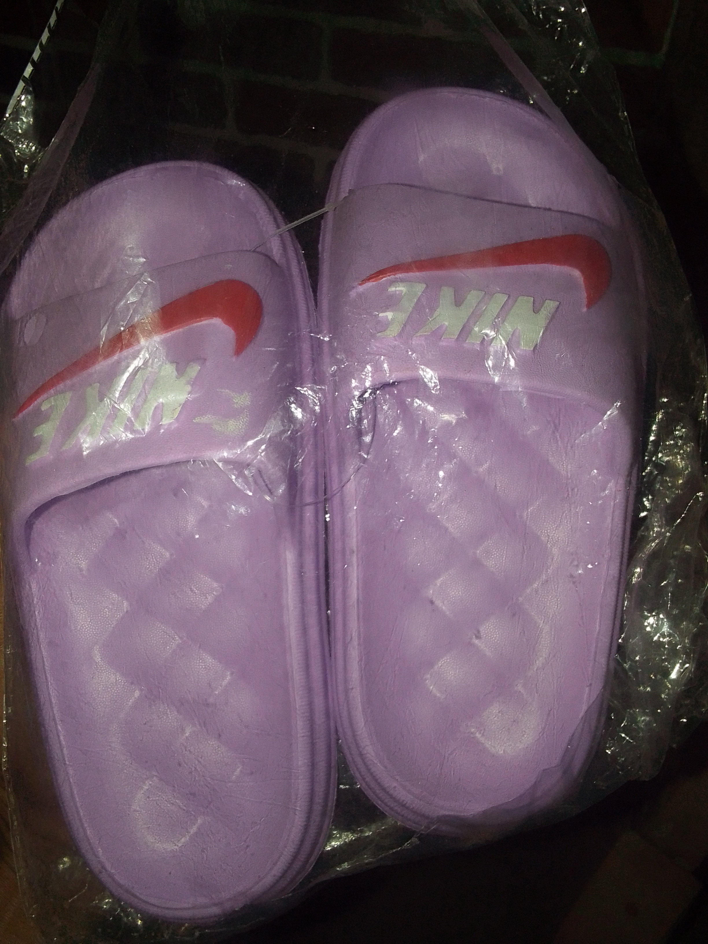 nike slippers violet